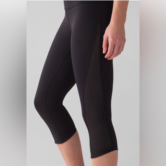 Lululemon Keep Score Crop (17") - Picture 1 of 8
